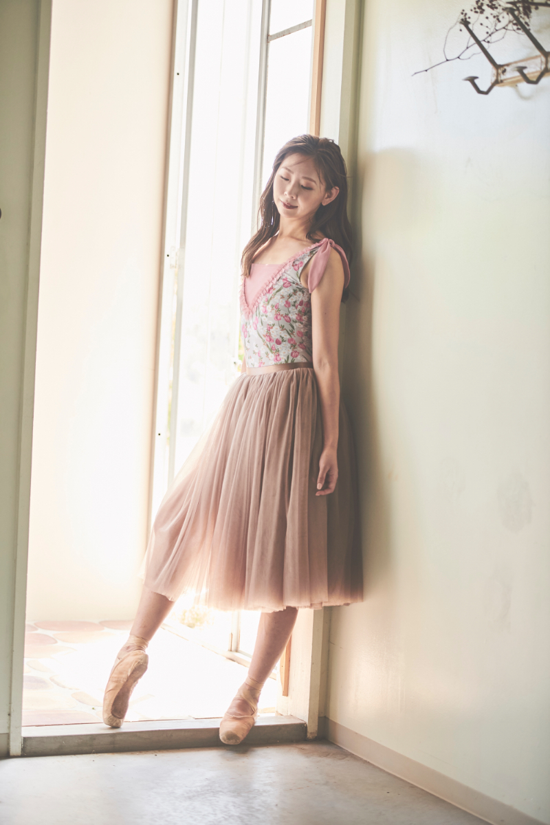 stina / type J juliet / little tulip pink