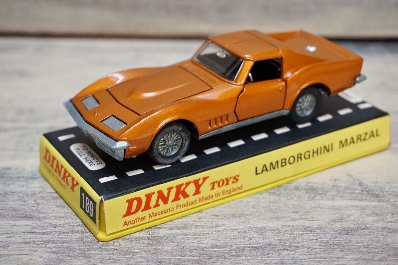 DINKY TOYS 221 CORVETTE STINGRAY ディンキートイ コルベット